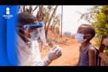La coincidencia temporal entre la declaratoria de emergencia de la Organización Mundial de la Salud (OMS) por el brote de Ébola en África Central y la cuenta regresiva para la Copa del Mundo de Fútbol de 2026 ha encendido las alarmas de la comunidad médica mexicana. Al analizar los datos duros proporcionados por el Dr. Francisco Moreno, médico internista e infectólogo, queda en evidencia que el país se encuentra ante un desafío de bioseguridad sin precedentes. A diferencia de otros patógenos de menor impacto, el Ébola representa una amenaza sísmica debido a su tasa histórica de mortalidad (del 30% al 50%), la ausencia de tratamientos específicos y la inexistencia de una vacuna efectiva para la variante que actualmente se propaga.







COMENTA ESTE VIDEO Y COMPARTELO CON TUS AMIGOS

Para más información entra: https://www.youtube.com/watch?v=6pLXCoJQvPE


No olvides dejarnos tus comentarios y visitarnos en 

Sitio: http://pro.imagenradio.com.mx 
Facebook: https://www.facebook.com/ImagenRadio/?locale=es_LA
Twitter: https://x.com/Imagen_Mx
Suscríbete a nuestro canal:  https://www.youtube.com/channel/UCB0BUmdBOrH9mYU2ebs1eWA


#imagenradio #noticiasenvivo