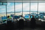 José Alfredo Covarrubias, Secretario General del Sindicato Nacional de Controladores de Tránsito Aéreo, refiere sobre las condiciones laborales y la advertencia de huelga que mantiene en vilo al sector aeronáutico.

#controladores #aviones #vuelos #huelga 

COMENTA ESTE VIDEO Y COMPARTELO CON TUS AMIGOS

Para más información entra: http://www.youtube.com/ImagenRadioLive

No olvides dejarnos tus comentarios y visitarnos en

Facebook: https://www.facebook.com/ImagenRadio
X: https://twitter.com/Imagen_Mx
Sitio: http://pro.imagenradio.com.mx


Suscríbete a nuestro canal: https://www.youtube.com/channel/UCB0BUmdBOrH9mYU2ebs1eWA



#ImagenRadioEnVivo #NoticiasEnVivo
