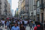Carlos Ramírez Fuentes, Socio Director de Integralia Consultores, analiza los datos más importantes de la economía mexicana y la estructura poblacional en México.

#POBLACION #FINANZAS #MÉXICO 

COMENTA ESTE VIDEO Y COMPARTELO CON TUS AMIGOS

Para más información entra: http://www.youtube.com/ImagenRadioLive

No olvides dejarnos tus comentarios y visitarnos en

Facebook: https://www.facebook.com/ImagenRadio
X: https://twitter.com/Imagen_Mx
Sitio: http://pro.imagenradio.com.mx


Suscríbete a nuestro canal: https://www.youtube.com/channel/UCB0BUmdBOrH9mYU2ebs1eWA



#ImagenRadioEnVivo #NoticiasEnVivo