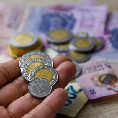 "Están reflejando la realidad de la economía del país que es pues una desaceleración"