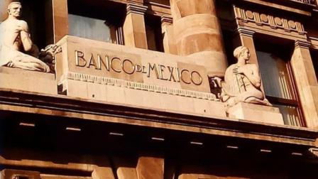 Gabriel Casillas, Economista en Jefe para América Latina en Barclays, nos habla sobre que Banxico dio un recorte a la baja a su pronóstico de crecimiento para México que pasó de 1.6 por ciento a 1.1 por ciento para 2026.
#banxico #méxico
COMENTA ESTE VIDEO Y COMPARTELO CON TUS AMIGOS
Para más información entra: http://www.youtube.com/ImagenRadioLive
No olvides dejarnos tus comentarios y visitarnos en
Facebook: https://www.facebook.com/ImagenRadio
X: https://twitter.com/Imagen_Mx
Sitio: http://pro.imagenradio.com.mx
Suscríbete a nuestro canal: https://www.youtube.com/channel/UCB0BUmdBOrH9mYU2ebs1eWA
#ImagenRadioEnVivo #NoticiasEnVivo